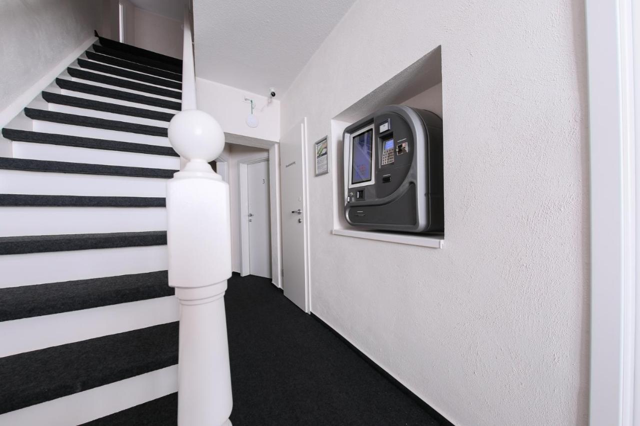 24/7 Selfcheckin Schmiedestrasse Hotell Leer Eksteriør bilde